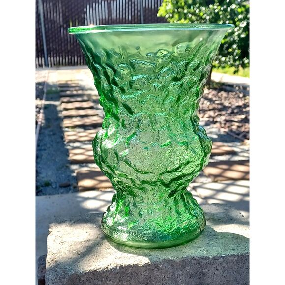 Vintage E.O. Brody Co. 1960s Emerald Green Crinkle Glass EAPG Flower Pot Vase - Picture 11 of 11